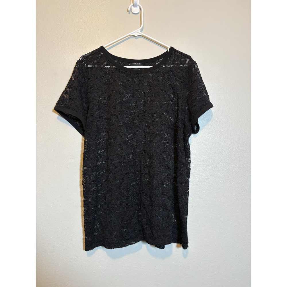 Torrid‎ Size 1 Black Lace Crew Tee Soft Gothic Dark Romantic Indie Edgy Layering